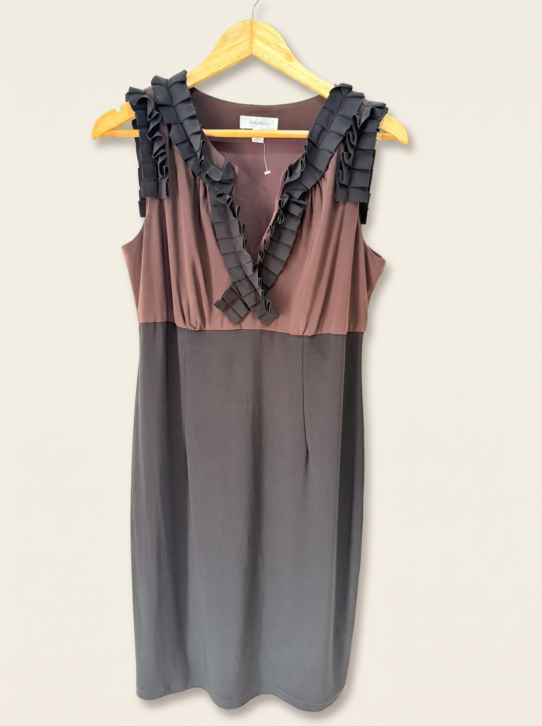 Vestido Bicolor con Volados
